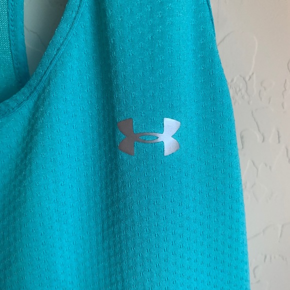 Under Armour women’s tank - Picture 2 of 6